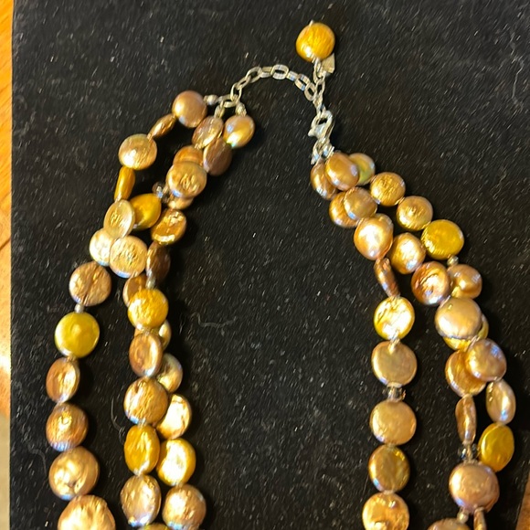 Vintage Button Pearl Necklace - Picture 2 of 4